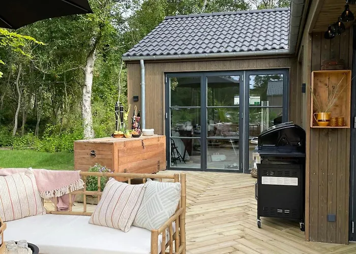 Summer Dreams And Nature In Beautiful Landscape Semesterbostad Rødby